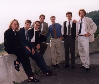 off-foto.jpg (16642 bytes)